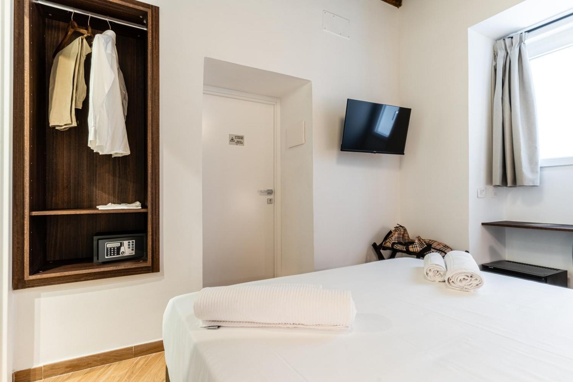 Fantini Rooms-monti